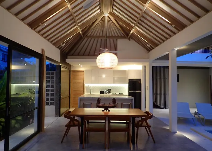 Hujan 2 Villa Seminyak