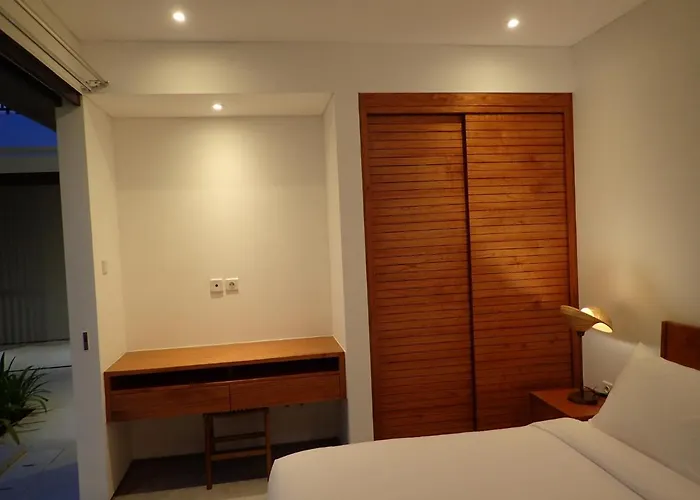 Hujan 2 Villa Seminyak
