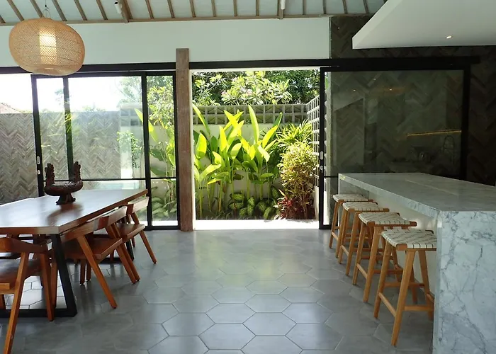 Villa Hujan 2 *