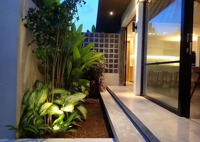 Hujan 2 * Seminyak